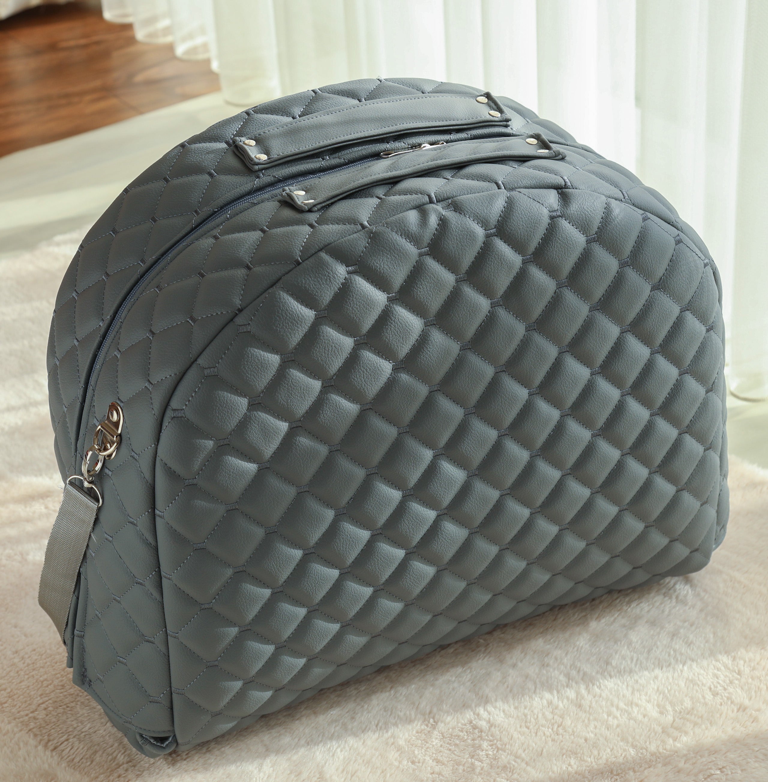 "الحضن المتنقل "المهد المحمول (الرمادي)