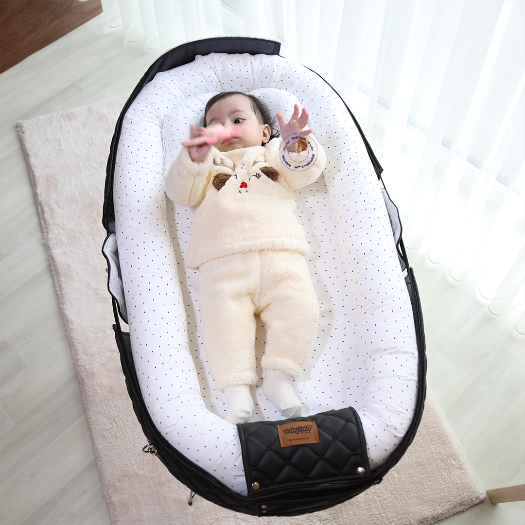 "الحضن المتنقل "المهد المحمول (أسود)