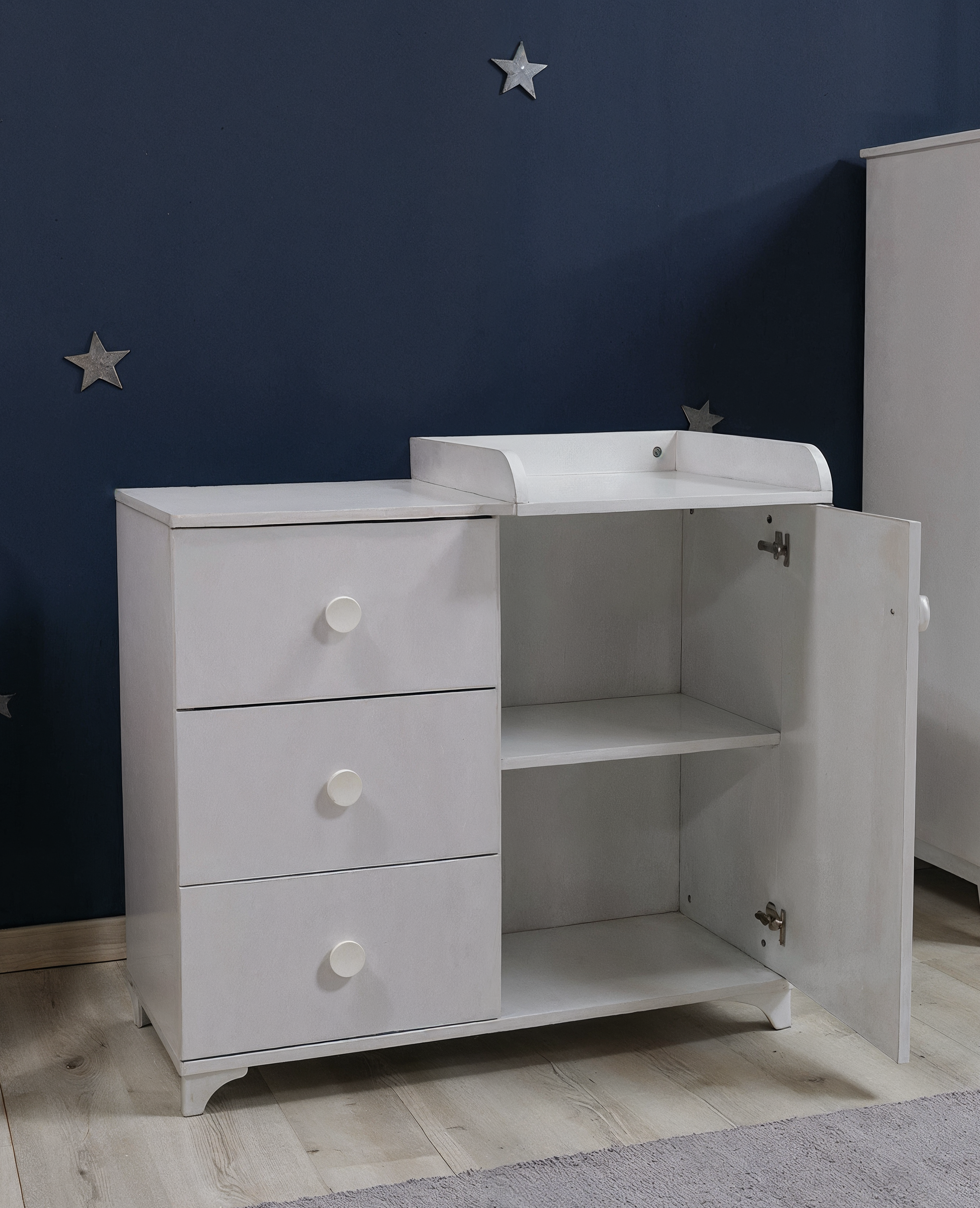 خزائن الملابس