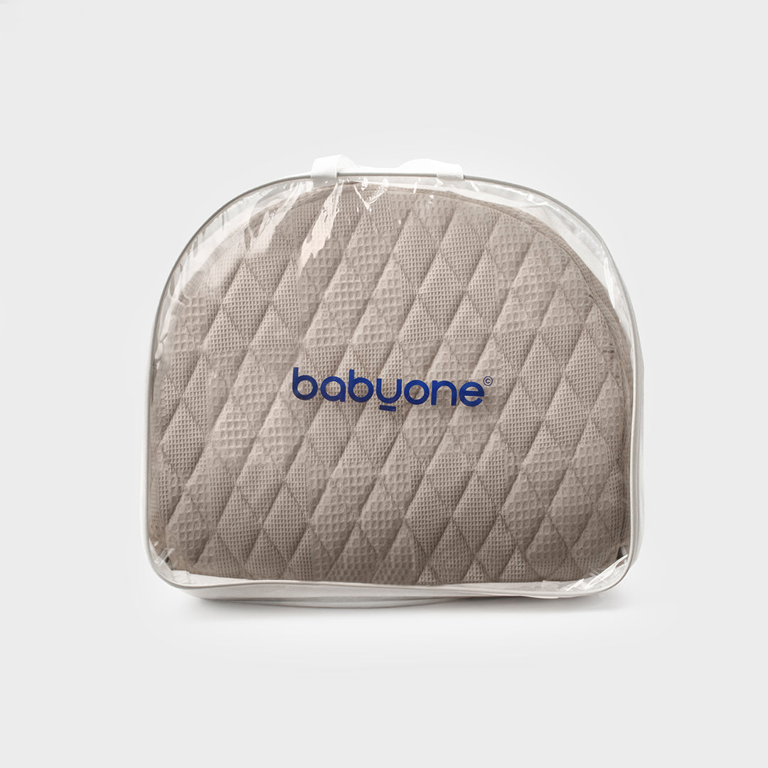 BabyOne حضن المتنقل المهد المحمول لوز وسكر، مهد أطفال محمول ومرن مع وسادة ناعمة وديكور ملون.