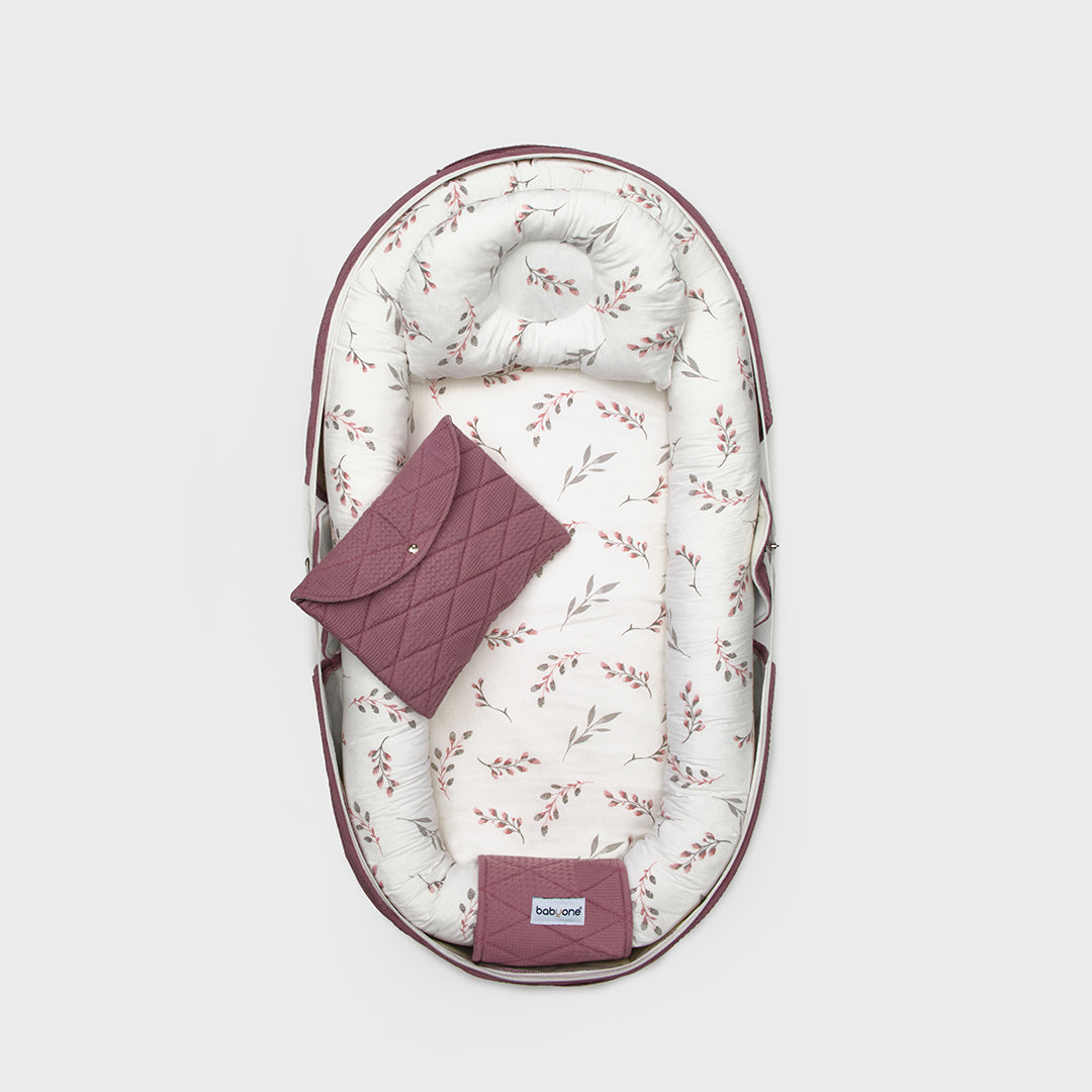 BabyOne portable crib "Al-Hadn Al-Mutanqil" baby cradle with soft fabric and sturdy frame, suitable for on-the-go comfort.