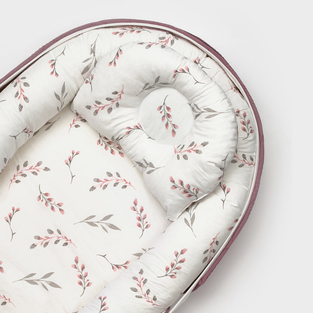 BabyOne portable crib "Al-Hadn Al-Mutanqal" baby cradle with soft fabric and sturdy frame for safe, comfortable naps.