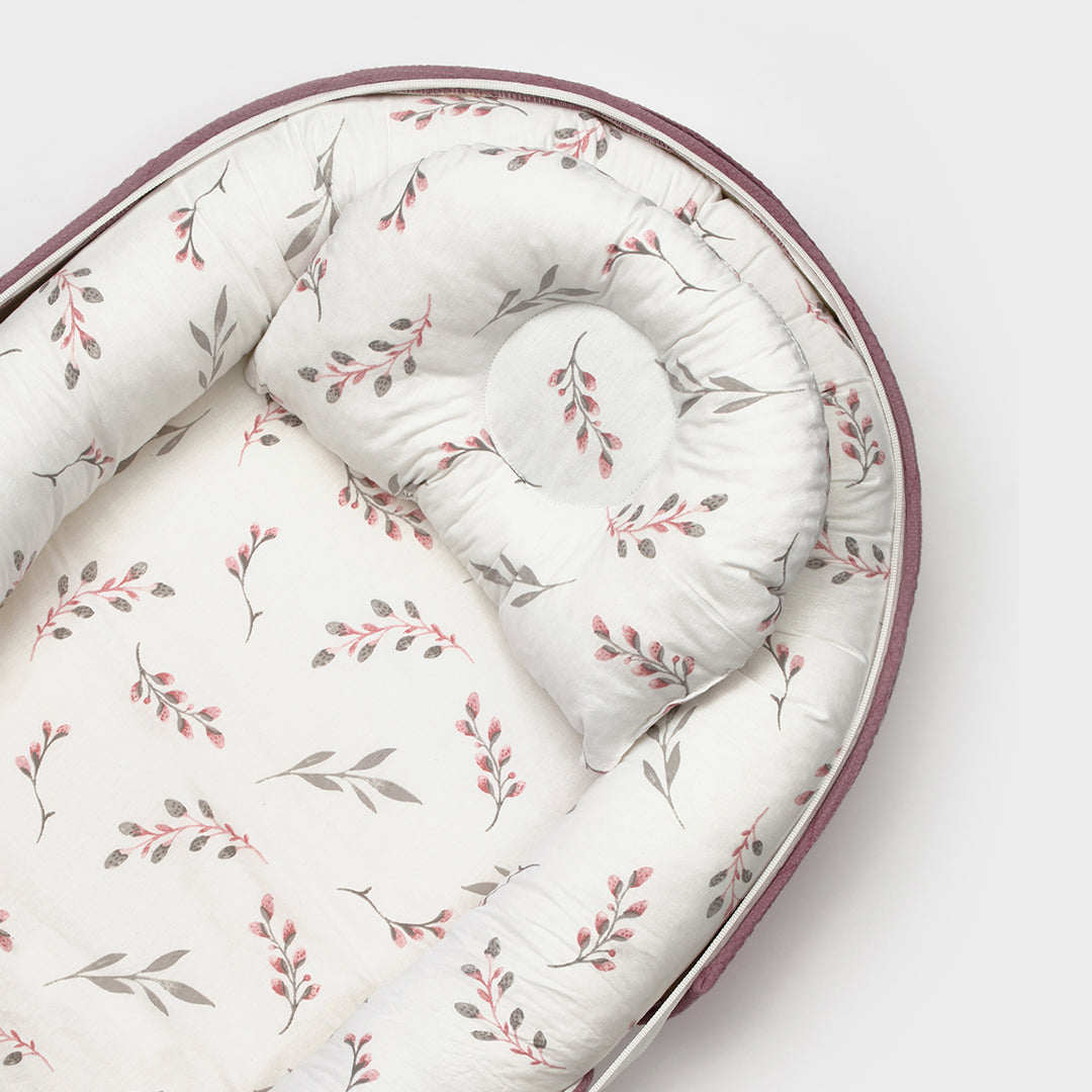 BabyOne portable crib "Al-Hadn Al-Mutanqal" baby cradle with soft fabric and sturdy frame for safe, comfortable naps.
