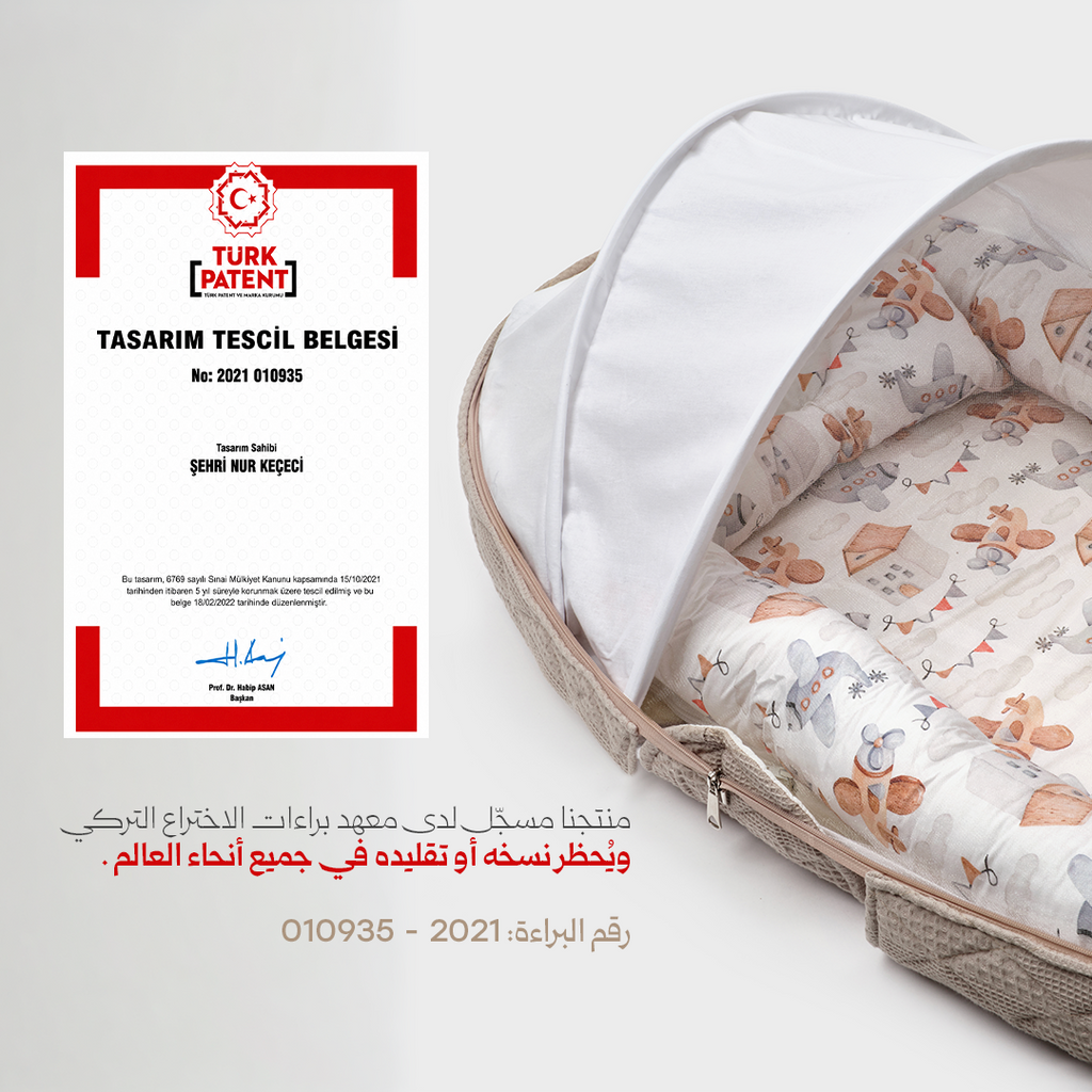 BabyOne portable cradle with soft fabric and secure straps, designed for comfortable baby sleep on the move.