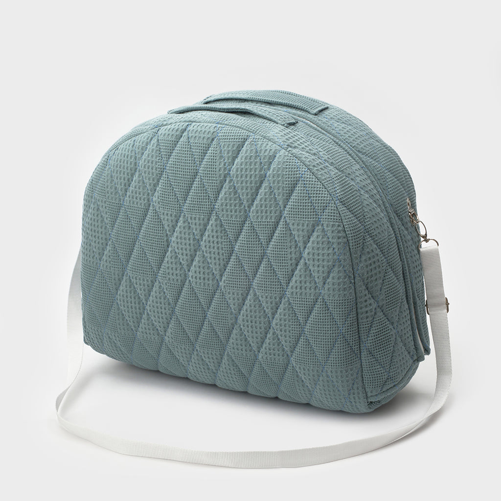 BabyOne ماريو الحضن المتنقل المهد المحمول with soft fabric, portable design, and cozy sleeping area for infants.
