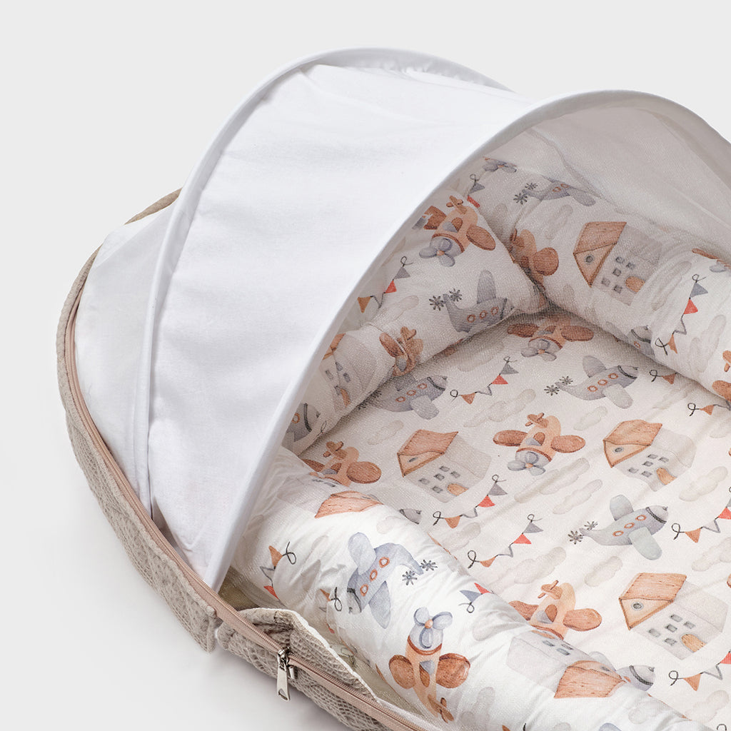 BabyOne portable cradle and sugar lullaby, soft baby mobile for comforting and soothing infants.