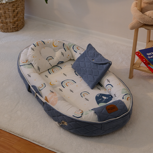 "الحضن المتنقل "المهد المحمول