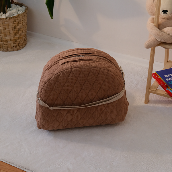 "الحضن المتنقل "المهد المحمول مع ناموسية ووسادة ارجاع